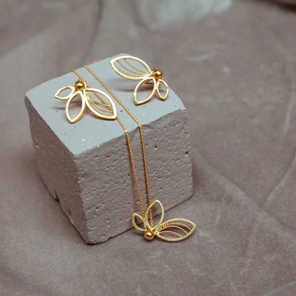 Flower Pendant