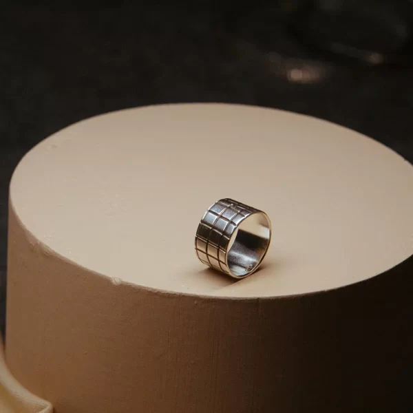 Chevalier Ring
